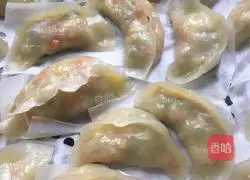 Illustration of how to make crystal dumplings 4