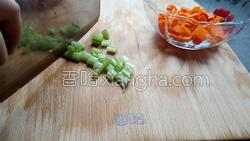 燕麦香芹粥的做法图解2