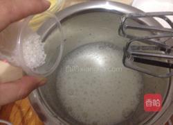 可可奶油蛋糕卷的做法图解3