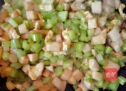 香辣杏鲍菇芹菜丁的做法图解7