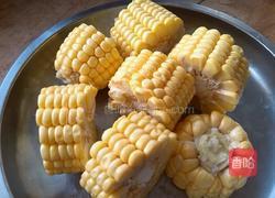 淮山玉米炖猪骨的做法图解2