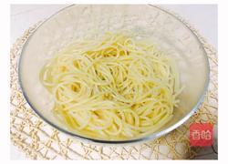 吞拿鱼意面的做法图解4