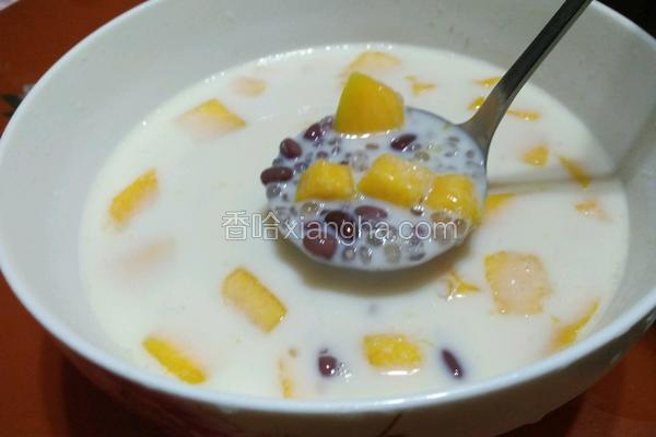 蜜豆芒果西米露