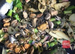 家常炒淡菜的做法图解4