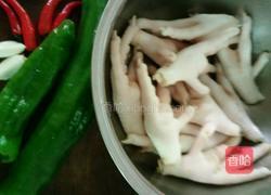 香辣凤爪的做法图解1