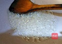 奶味挂霜花生米的做法图解3