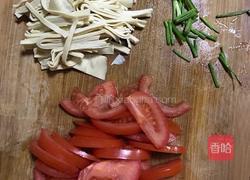 番茄肉片汤的做法图解1