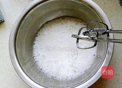 草莓奶油蛋糕卷的做法图解7