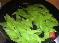 白油莴笋的做法图解3