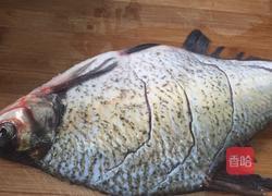 家常红烧鳊鱼的做法图解1