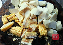 红薯玉米粥的做法图解2