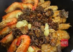 三鲜焖锅的做法图解3
