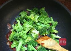 培根炒西兰花的做法图解5