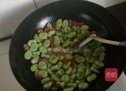 香肠咸菜炒蚕豆的做法图解10