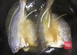 家烧咸黄鱼的做法图解3