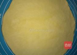 香肠披萨的做法图解3