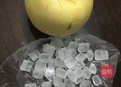 冰糖雪梨的做法图解1