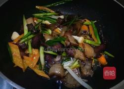 蒜苗炒腊肉的做法图解9