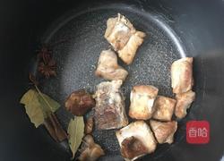 玉米排骨汤的做法图解5