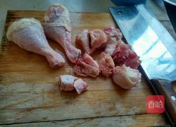 鸡腿炒胡萝卜的做法图解1