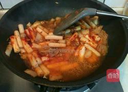 辣白菜炒年糕的做法图解5