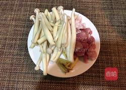 白玉菇鹌鹑蛋肉片蔬菜汤的做法图解3