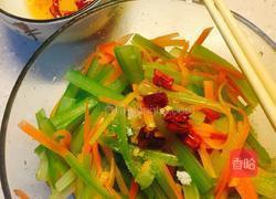 西芹拌鱿鱼花的做法图解11