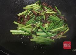 蒜薹叉烧肉的做法图解8