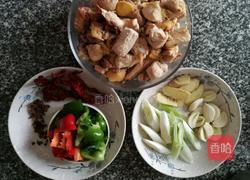 新疆大盘鸡的做法图解1