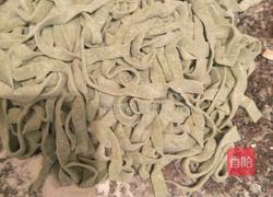 双色面条的做法图解4