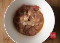 芹菜杏鲍菇炒肉丁的做法图解3