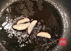 鳕鱼百合汤的做法图解2