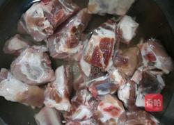 排骨紫菜粥的做法图解1