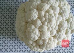 虾仁蕃茄烧菜花的做法图解1