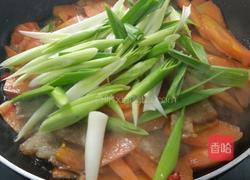 五花肉炒胡萝卜的做法图解10