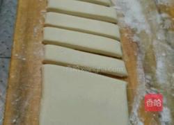 无矾香油条的做法图解2