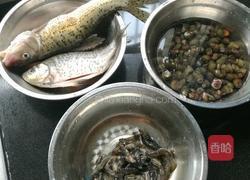 螺丝烧杂鱼的做法图解1