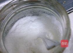 三分钟制成草莓罐头的做法图解2