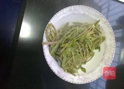 三色彩蛋拌香椿的做法图解14