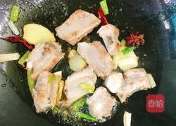 青豆焖排骨的做法图解8
