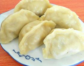 汤面猪肉萝卜蒸饺[图]