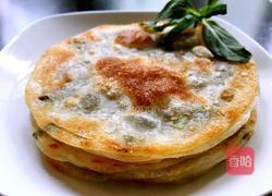 饺子皮葱油饼的做法图解13