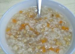 杂粮蔬菜粥（麦仁小米胡萝卜粥）