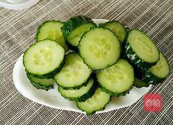 黄瓜酸奶（减肥）的做法图解2