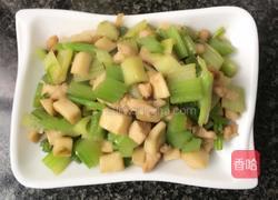 芹菜杏鲍菇炒肉丁的做法图解8