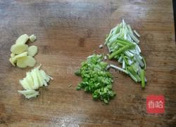 太湖鲤鱼干蒸螺丝的做法图解3