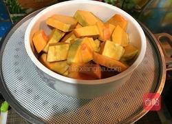 南瓜牛奶羹的做法图解1