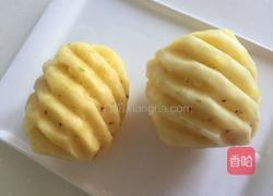 鲜榨菠萝汁的做法图解2