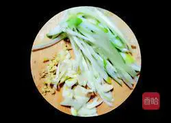 Illustration of how to make fish-flavored shredded pork (chicken) 2