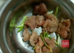 鲜蚕豆小炒肉的做法图解5